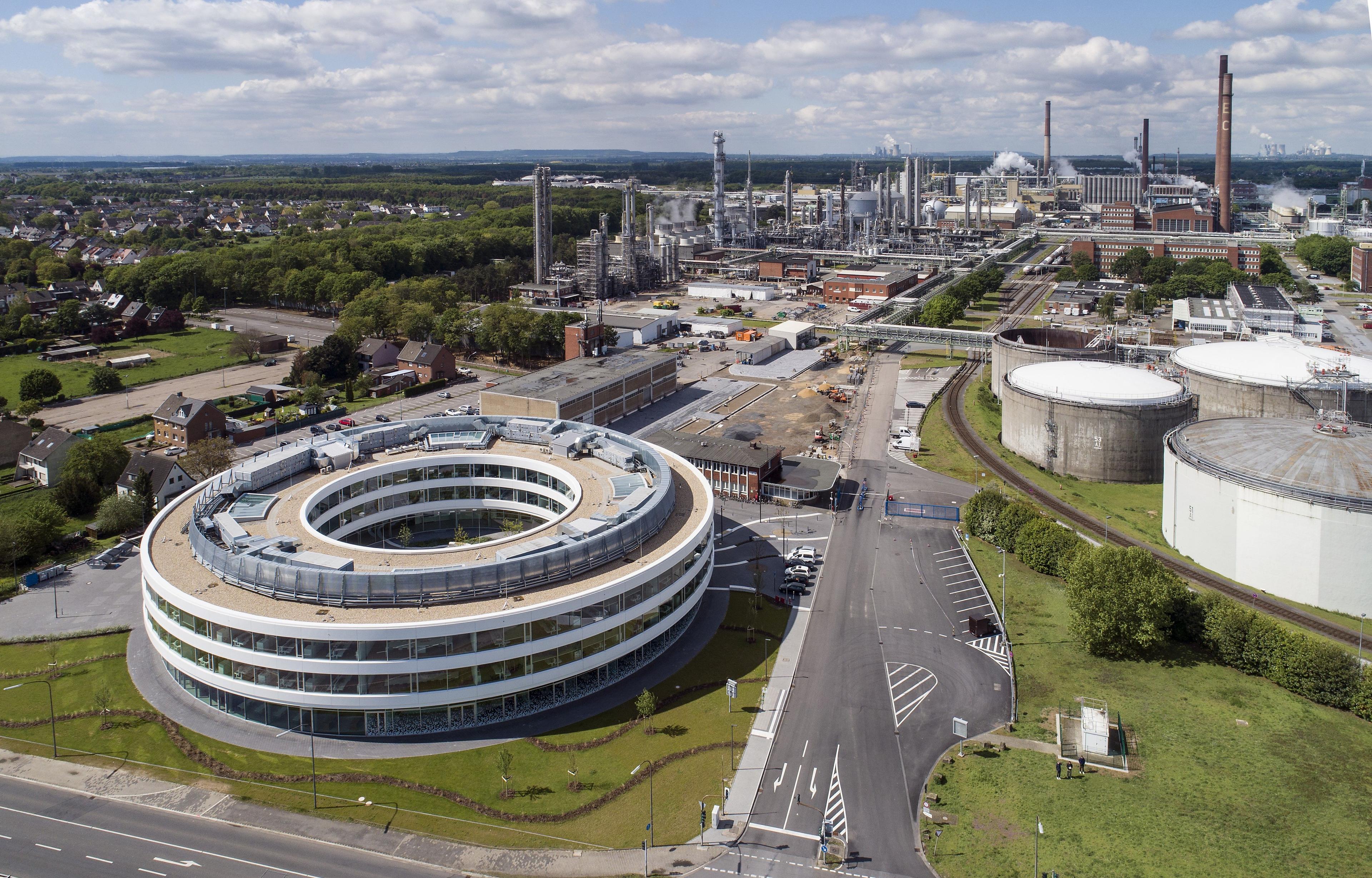 Ineos investiert in Versorgungssicherheit für Polymere