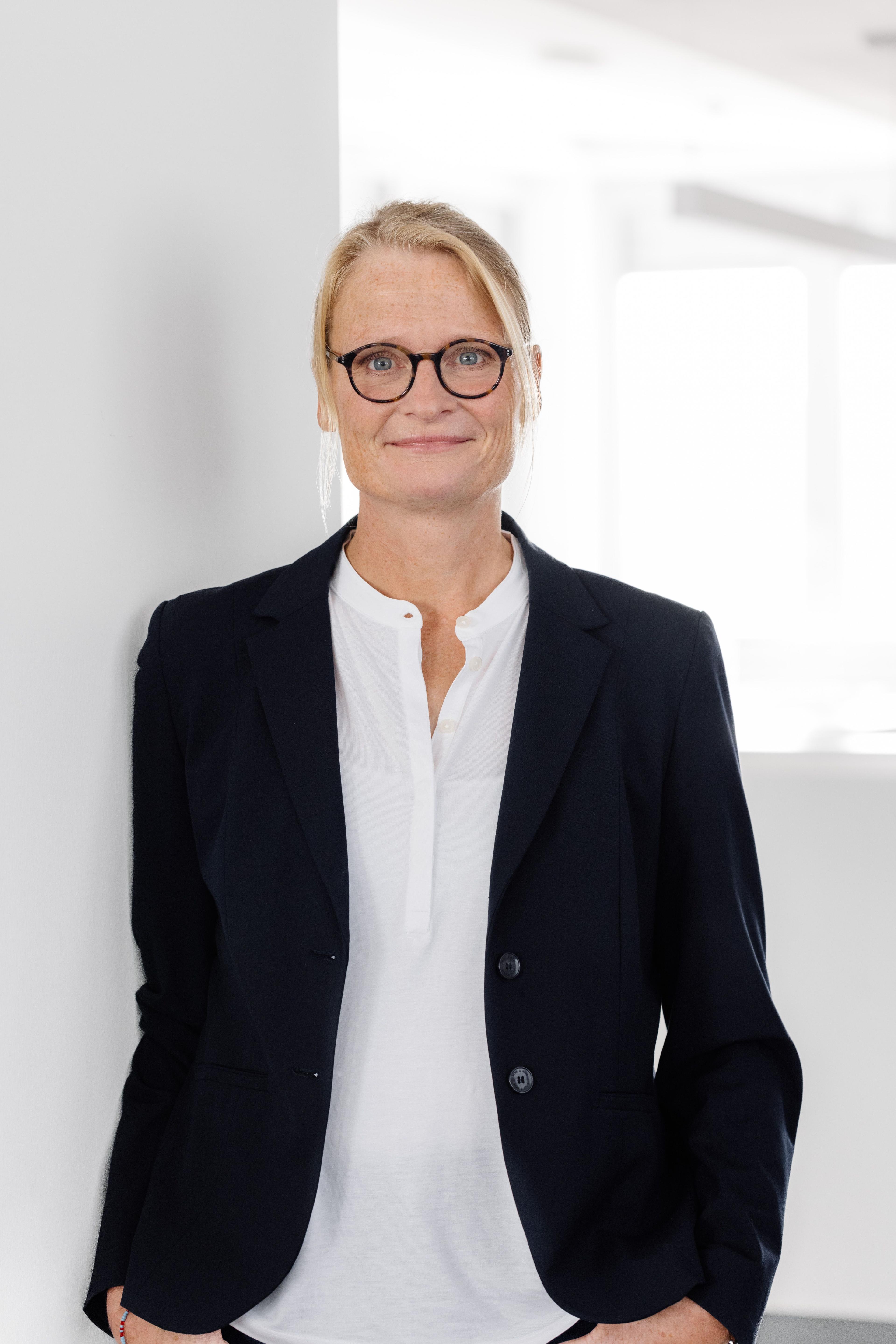 Anja Robert schaut in die Kamera