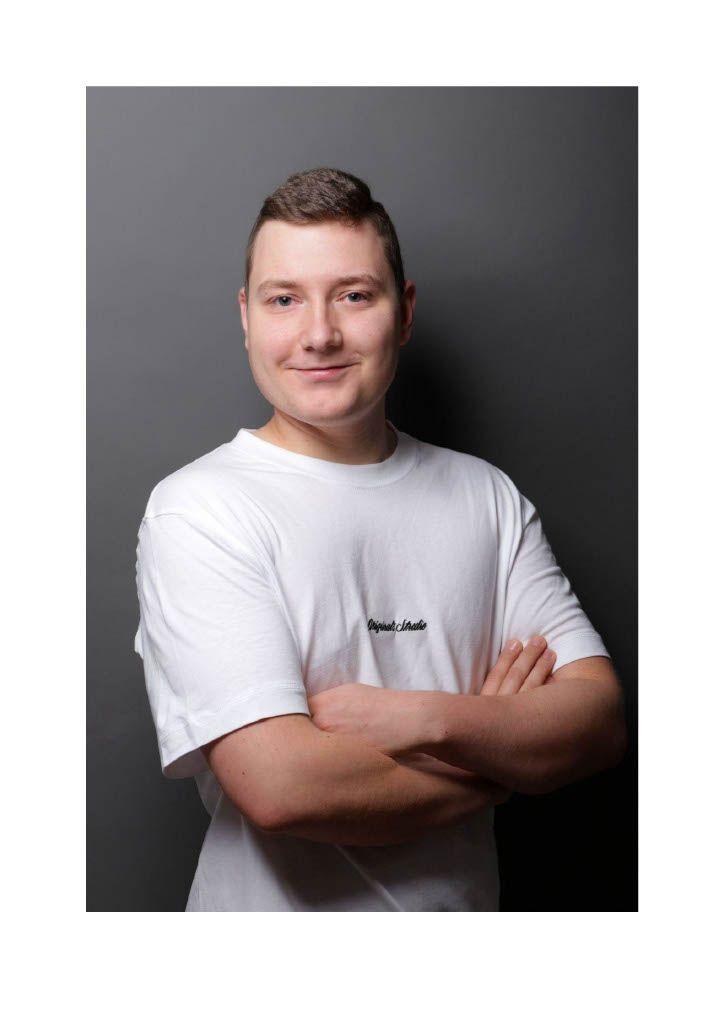 Porträtfoto von Kevin Schauer.