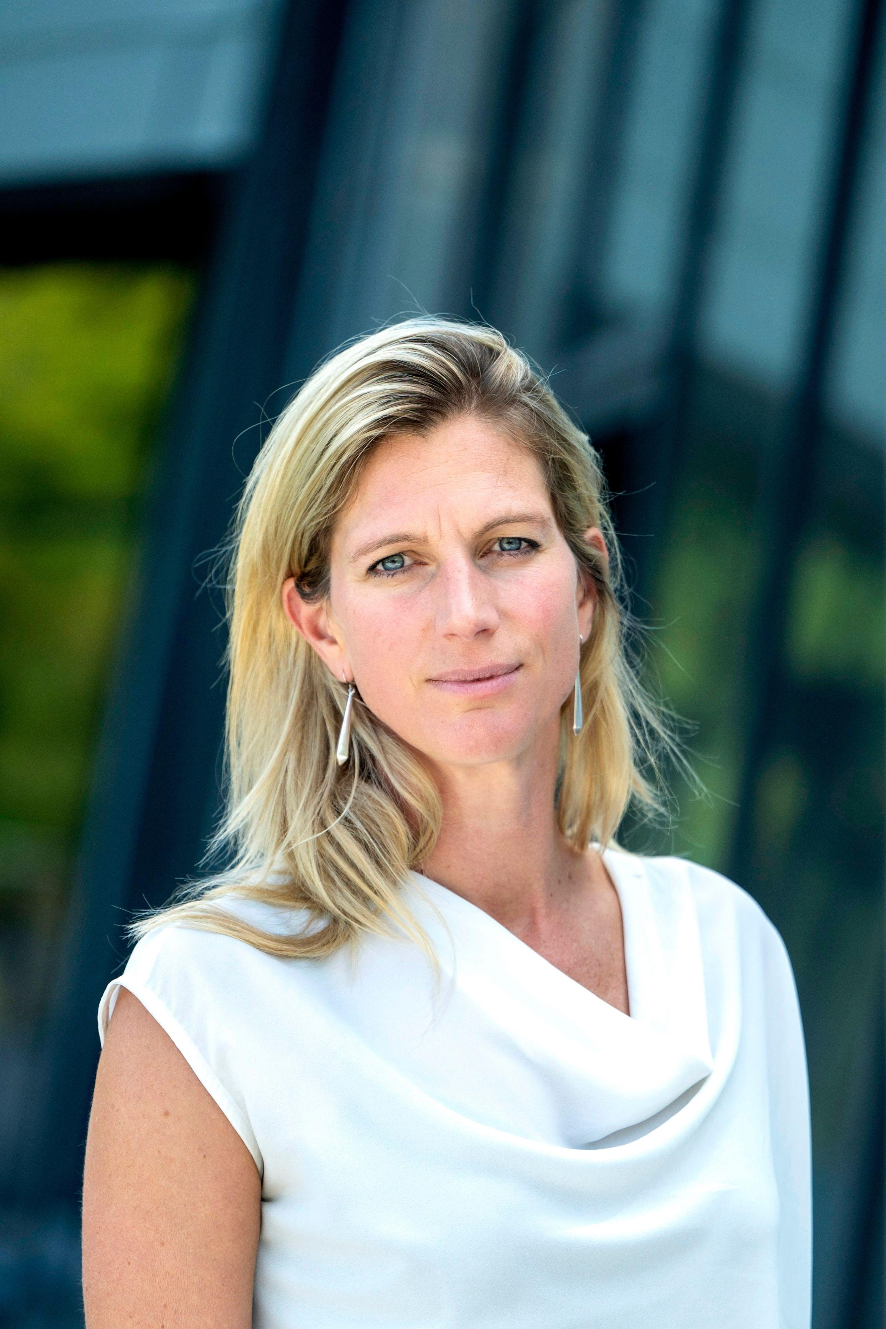 Das Porträtfoto zeigt Prof. Dr. Maja Göpel.